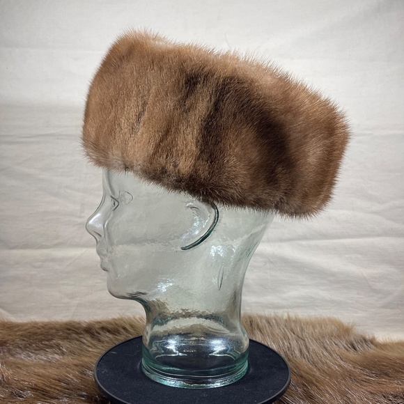 Sable Mink Fur Hat - Picture 5 of 9